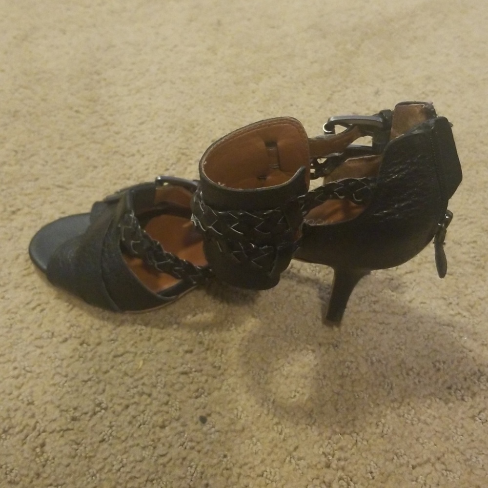 Sandals - Picture 3 of 6